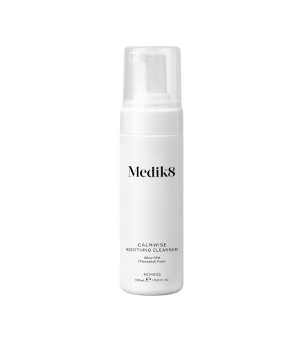 Medik8 Calmwise Soothing Cleanser Заспокійлива очищуюча пінка для чутливої шкіри, 150 мл